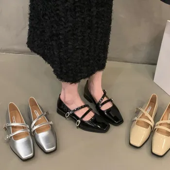 Дизайнерская обувь для женщин; Модельные туфли на низком каблуке; Туфли Мэри Джейнс с двойной пряжкой; Кожаные туфли с квадратным носком на толстом каблуке; сезон весна 1612 г. 19