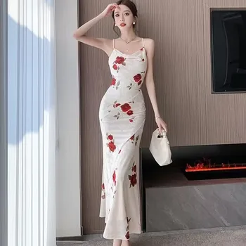Женское весеннее корейское бархатное платье Русалки без бретелек с открытой спиной из розового бархата 9