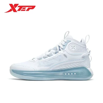 Мужская обувь Xtep basketball shoes от Jeremy Lin попала в ту же весеннюю коллекцию белых баскетбольных кроссовок с высоким берцем. 3