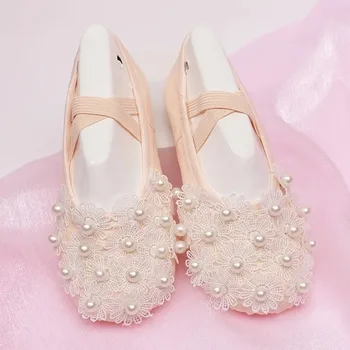 Танцевальная обувь для девочек, мягкая подошва, детские балетные туфли для занятий танцами, милые сценические танцевальные туфли для женщин